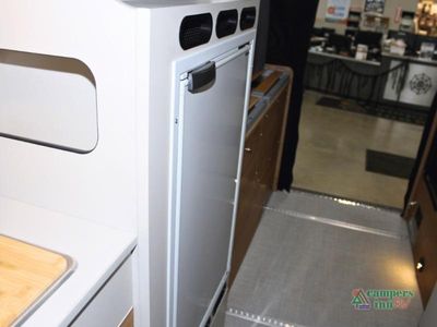 2026 Airstream Rangeline - Photo 49