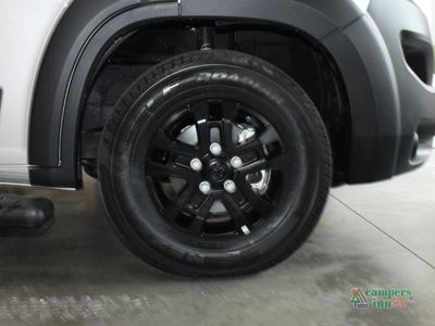 2026 Airstream Rangeline - Photo 3