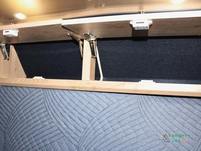 2026 Airstream Rangeline - Photo 18