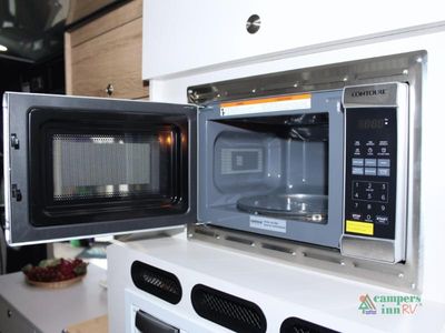 2026 Airstream Rangeline - Photo 47
