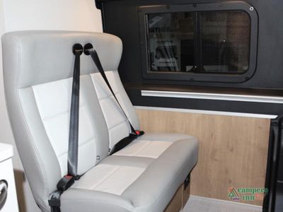 2026 Airstream Rangeline - Photo 32