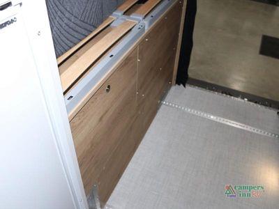 2026 Airstream Rangeline - Photo 19