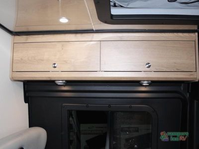 2026 Airstream Rangeline - Photo 36