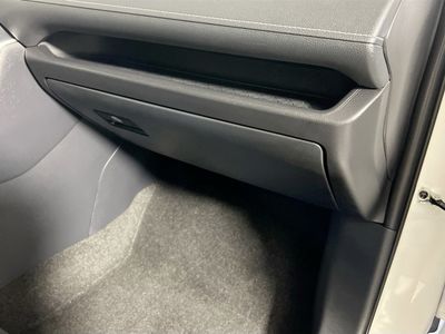 2024 Toyota RAV4 - Photo 31