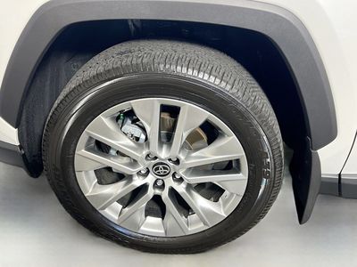 2024 Toyota RAV4 - Photo 11