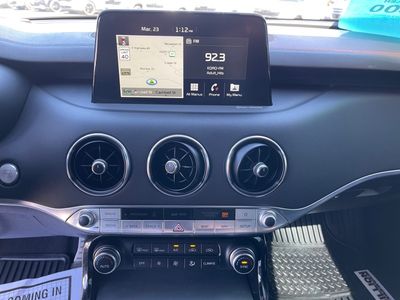 2018 Kia Stinger — photo 11 view