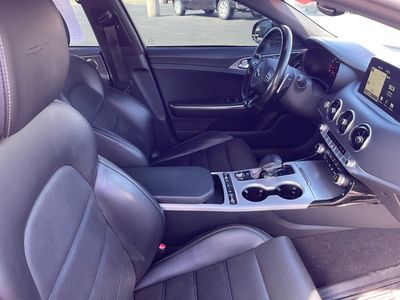 2018 Kia Stinger — photo 15 view