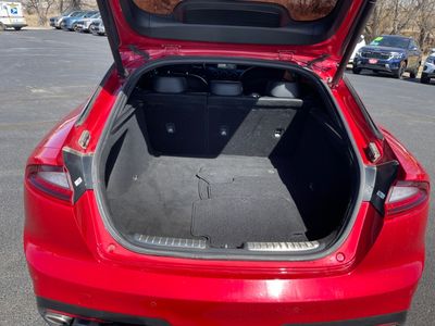 2018 Kia Stinger — photo 17 view
