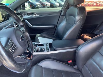 2018 Kia Stinger — photo 9 view