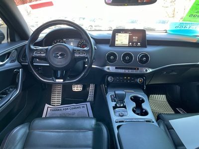 2018 Kia Stinger — photo 12 view