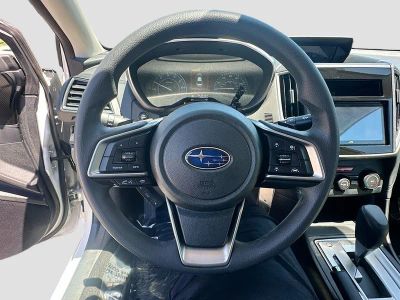 2017 Subaru Impreza — photo 11 view