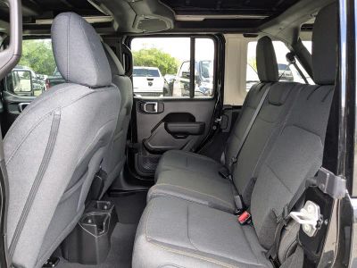 2026 Jeep Wrangler — photo 13 view