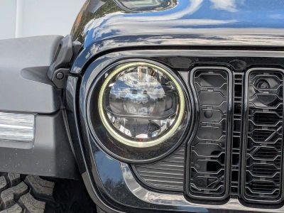 2026 Jeep Wrangler — photo 9 view