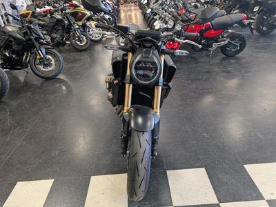 2026 Honda CB650R E-Clutch - Photo 3
