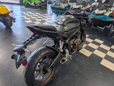 2026 Honda CB650R E-Clutch - Photo 8