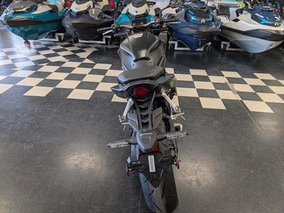 2026 Honda CB650R E-Clutch - Photo 7