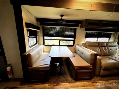 2022 Venture RV SportTrek - Photo 13