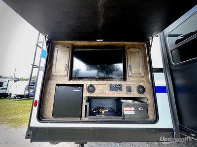 2022 Venture RV SportTrek - Photo 4