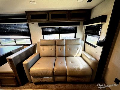 2022 Venture RV SportTrek - Photo 8