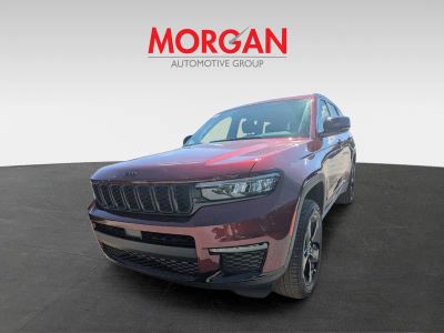2025 Jeep Grand Cherokee L — engine compartment view