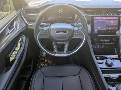 2025 Jeep Grand Cherokee L — photo 14 view