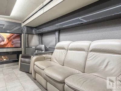 2018 Winnebago Horizon — photo 10 view