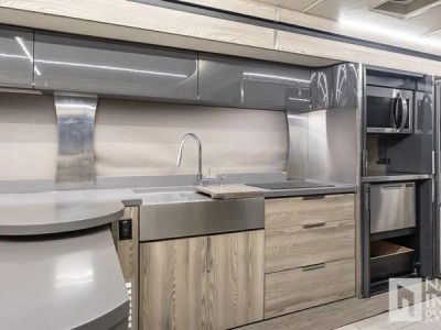 2018 Winnebago Horizon — photo 15 view