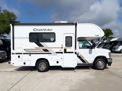 2027 Thor Motor Coach CHATEAU — photo 23 view