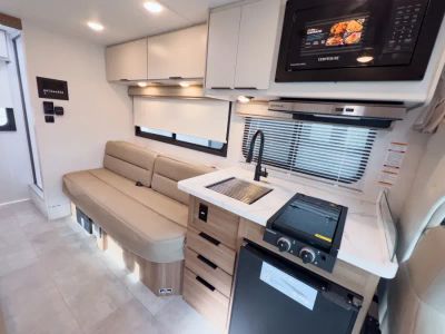 2027 Thor Motor Coach CHATEAU — photo 7 view