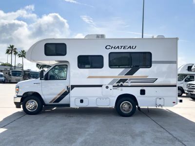 2027 Thor Motor Coach CHATEAU — photo 20 view