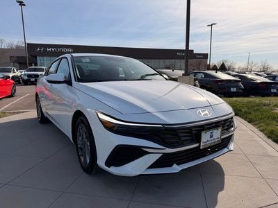 2025 Hyundai Elantra Hybrid - Photo 7