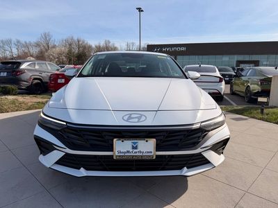 2025 Hyundai Elantra Hybrid - Photo 8