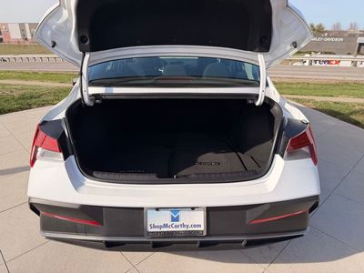 2025 Hyundai Elantra Hybrid - Photo 29
