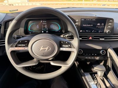 2025 Hyundai Elantra Hybrid - Photo 12