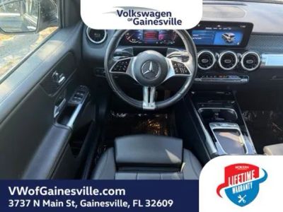 2025 Mercedes-Benz GLB — photo 15 view