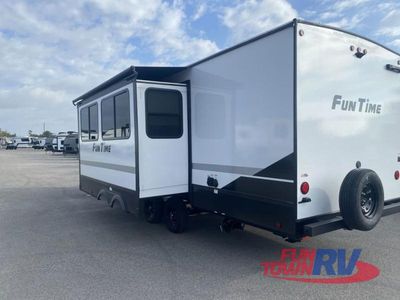 2026 CrossRoads RV Fun Time — interior view