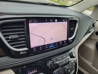 2023 Chrysler Pacifica — photo 22 view