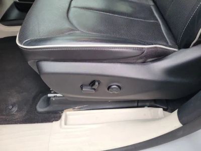 2023 Chrysler Pacifica — photo 15 view