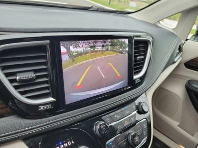 2023 Chrysler Pacifica — photo 23 view