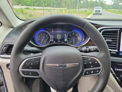 2023 Chrysler Pacifica — photo 19 view