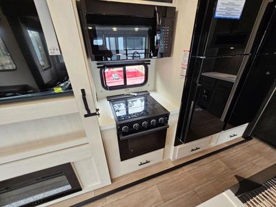 2026 Forest River RV Cherokee Arctic Wolf - Photo 34