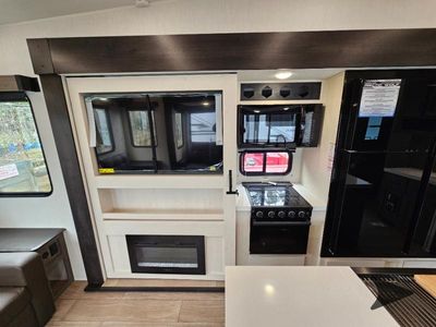 2026 Forest River RV Cherokee Arctic Wolf - Photo 32