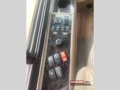 2022 Reatta 37K — photo 41 view