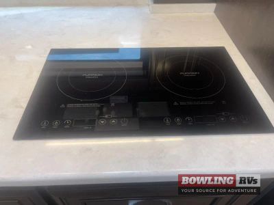 2022 Reatta 37K — photo 21 view