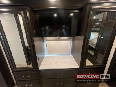 2022 Reatta 37K — photo 29 view