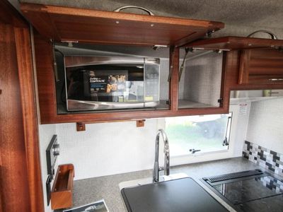 2026 Northern Lite Limited Edition 9-6LEWB — photo 13 view