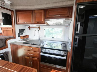 2026 Northern Lite Limited Edition 9-6LEWB — photo 12 view