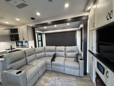 2026 Jayco Seismic - Photo 9