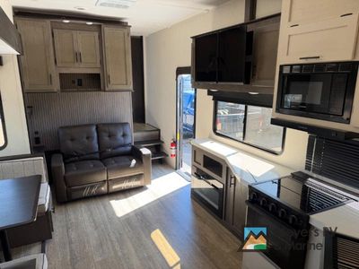 2025 Forest River RV Cherokee Arctic Wolf - Photo 25