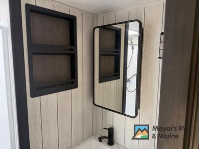 2025 Forest River RV Cherokee Arctic Wolf - Photo 32
